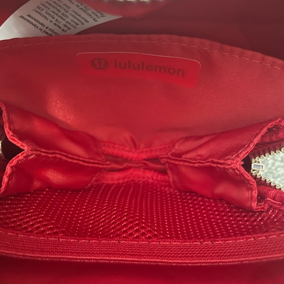 Lululemon Heart Wristlet Oxford Red - Picture 4 of 7
